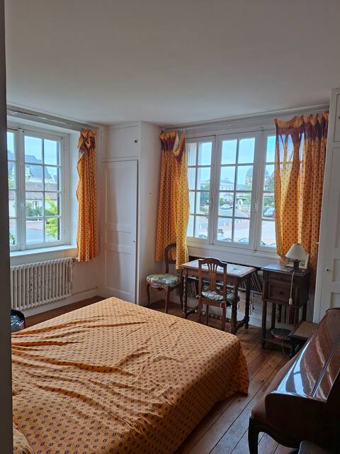 Chambre 3 — bureau